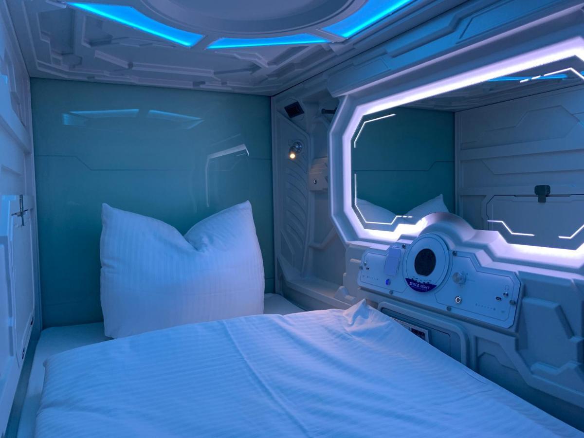 Space Night Capsule Hostel 베를린 외부 사진